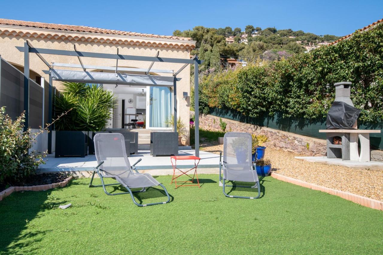 Face A La Superbe Terrasse Barbecue Le Pradet Carqueiranne