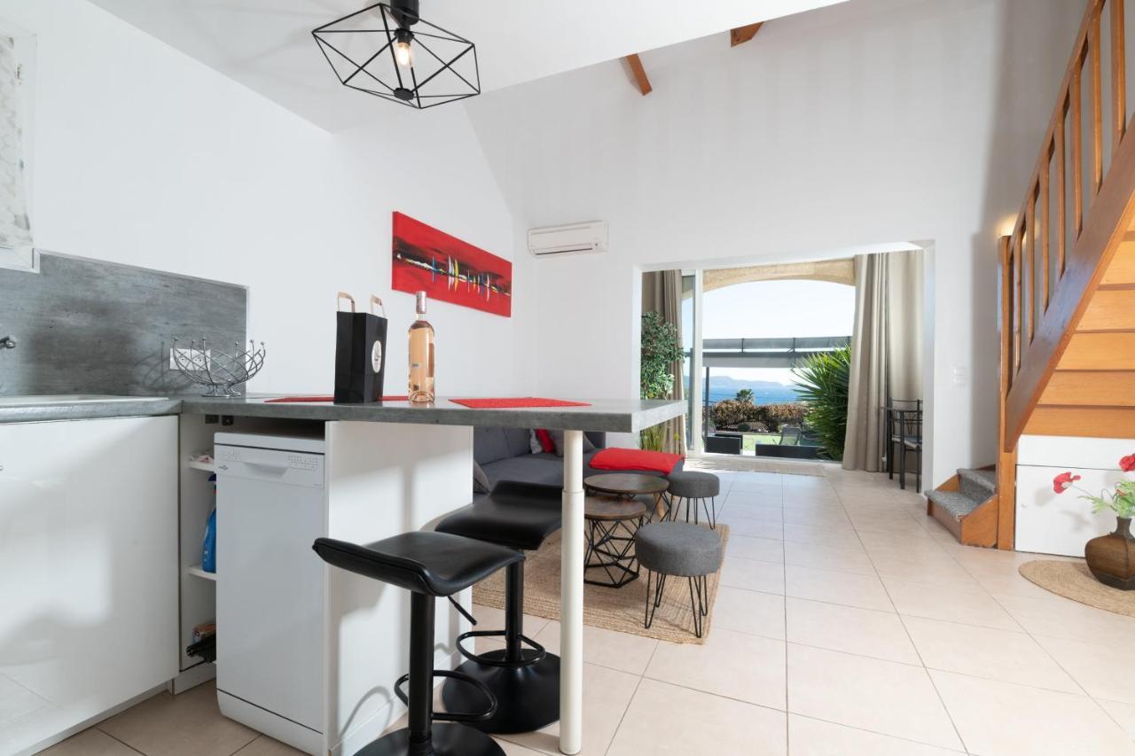 Face A La Superbe Terrasse Barbecue Le Pradet Apartment *